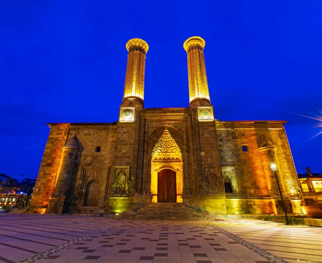 İstanbul Çıkışlı Erzurum Kars Van Turu